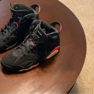 No longer wear them just want to sell them